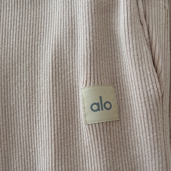 ALO Yoga Knit High-Waist Salana Wide Leg Pant - Picture 3 of 8